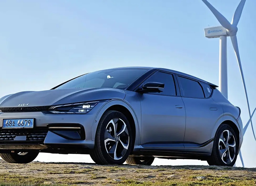 **Мифы и Реальность Длительных Перевозок: Развенчиваем Заблуждения о Жизни В Дороге 🛣️🚛**