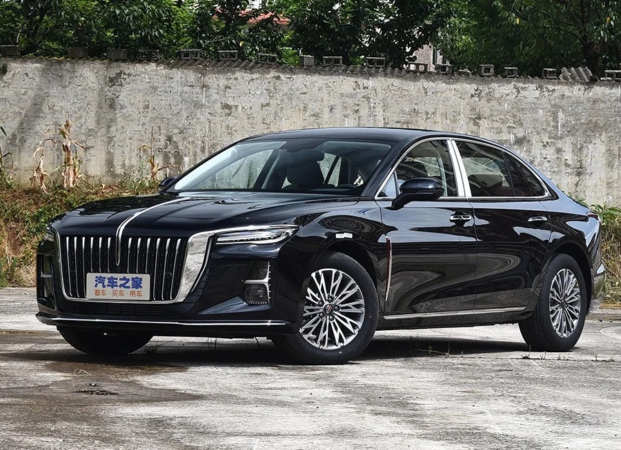 Российский автопром в 2025 году: что ждет рынок, производство и покупателей?