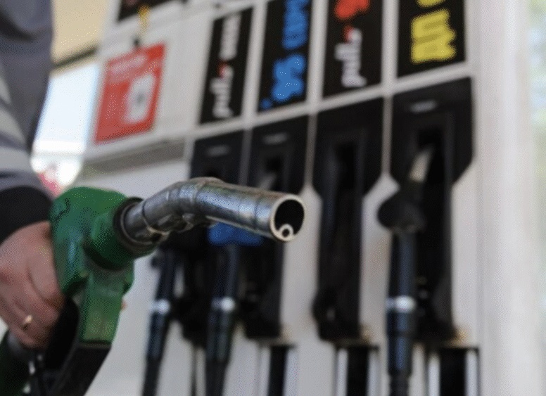 Где дешевле заправляться: сравнение цен на бензин и солярку по регионам
